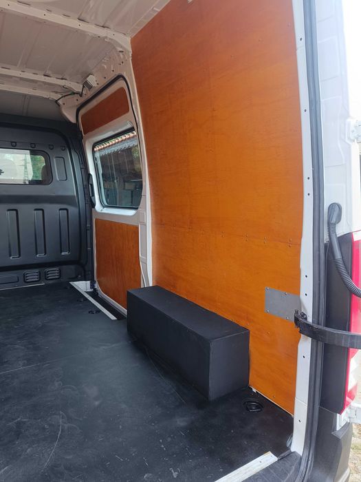 Дървена облицовка на бус