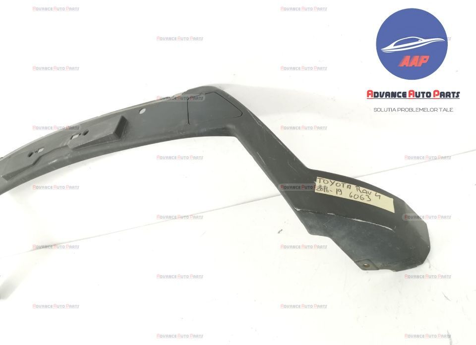 Тойота РАВ4 / Toyota RAV4 Оригинална предна броня в добро състояние