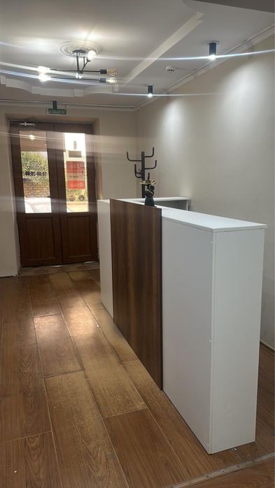 Продаётся мебель для магазина одежды — состояние отличное!!!