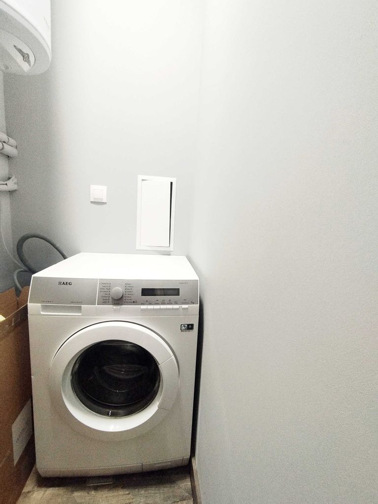 Дава се под наем Двустаен апартамент в София, Хладилника - 73 кв.м за 999 € - Снимка #15
