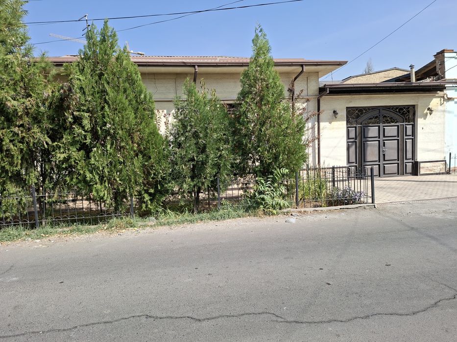 Срочно продам участок угловой свою