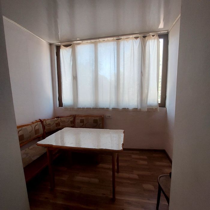 Продаётся 2 комнатная квартира переделанная в 3-х 77 серия