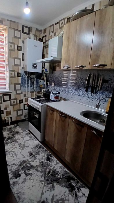 Navoiy,Ayraport hududida 3 xonali kvartira sotiladi.