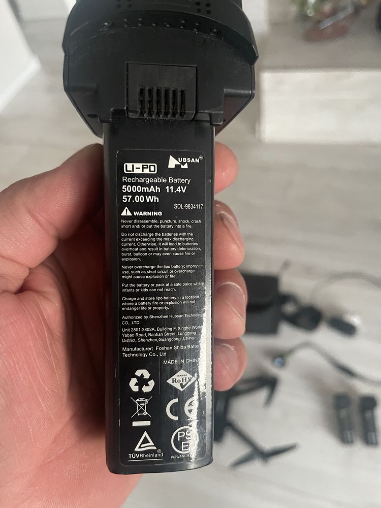 Hubsan zino pro plus