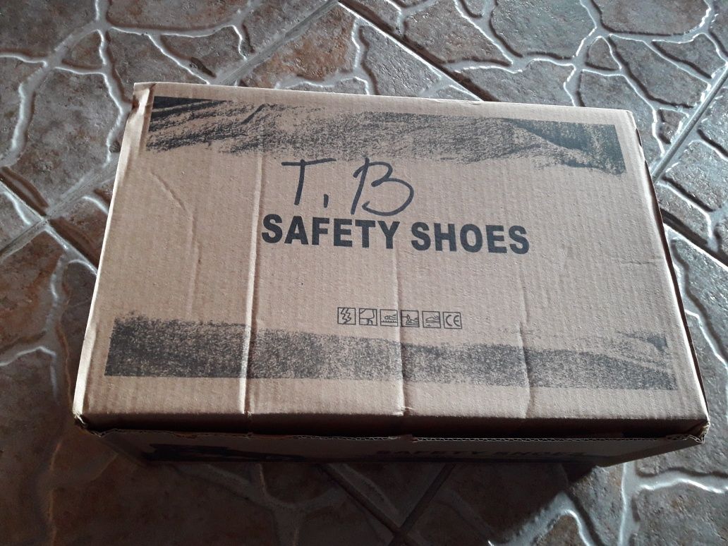 Работни обувки - safety shoes