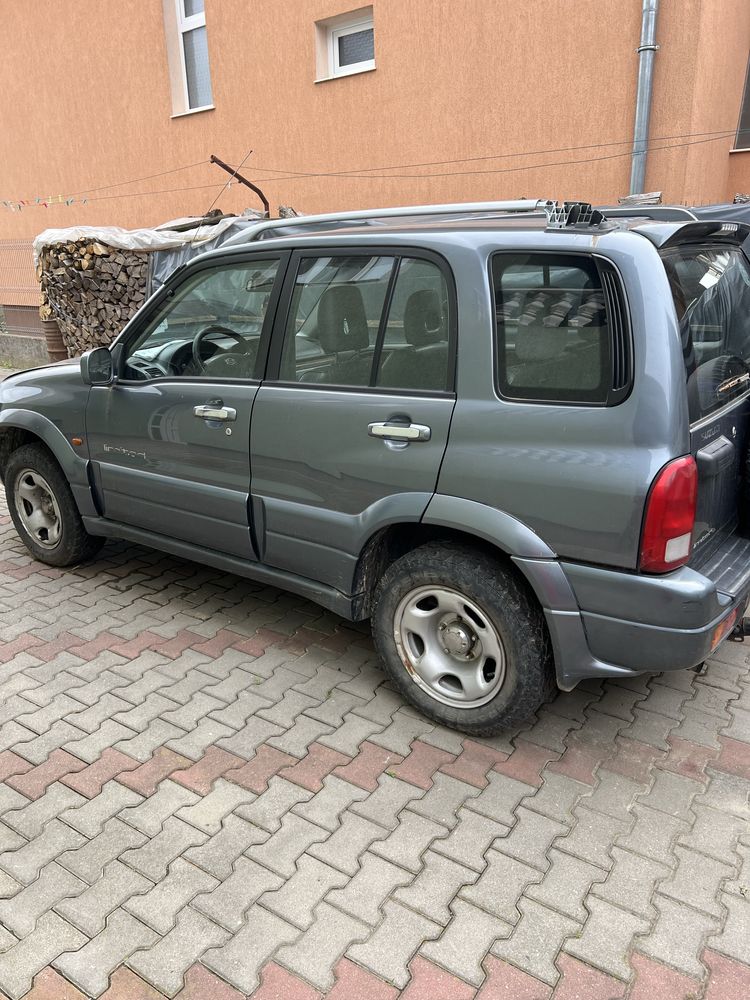 Vând Suzuki Vitara 2.0 2005