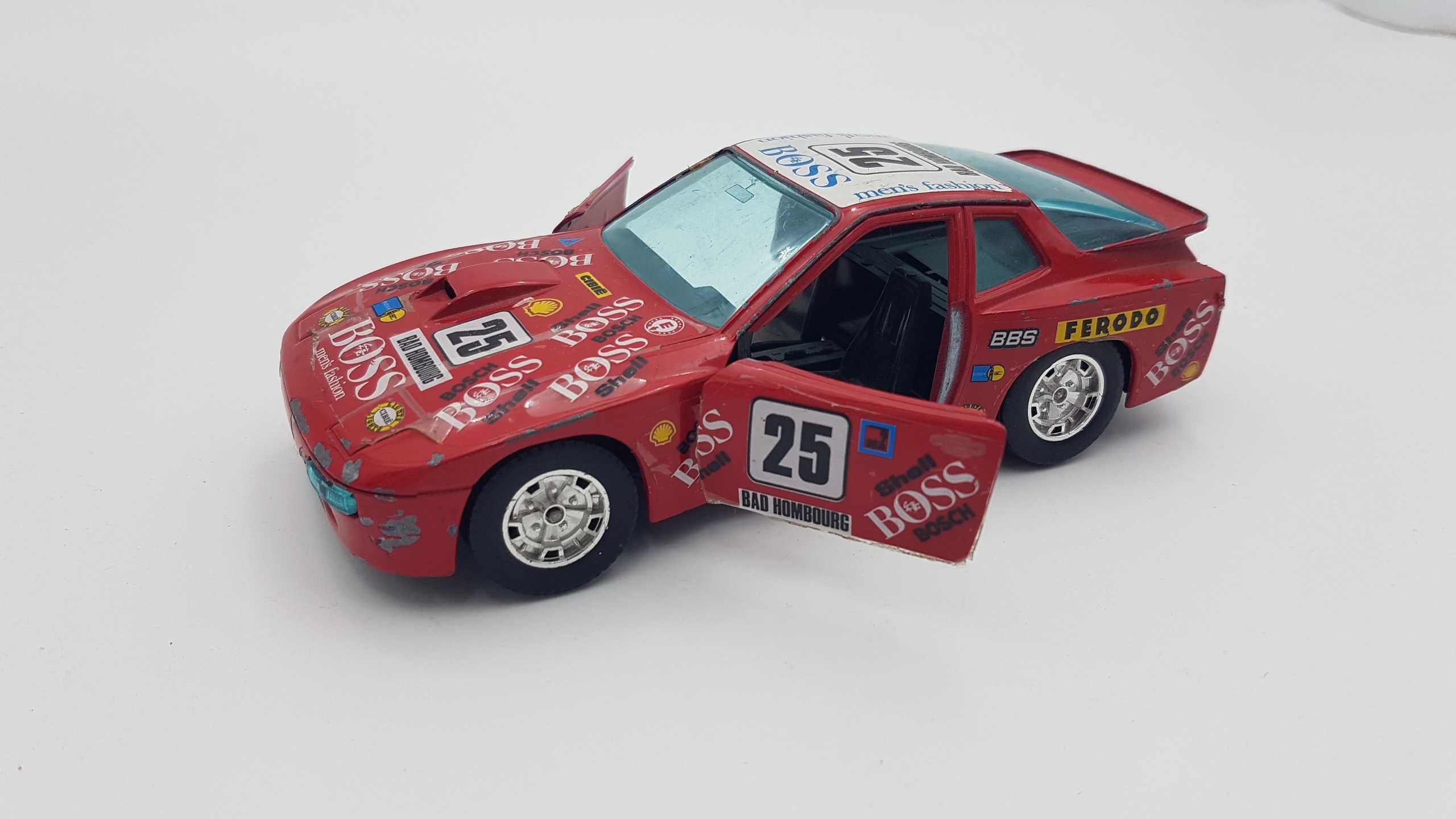 Masinuta macheta Bburago PORSCHE 924 TURBO Scala 1/24