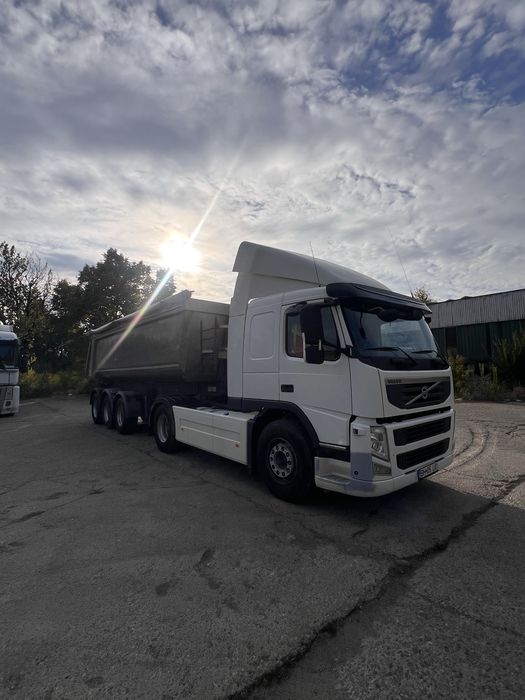 Ansamblu basculabil Volvo FM EEV si semiremorca Schmitz SKI-24
