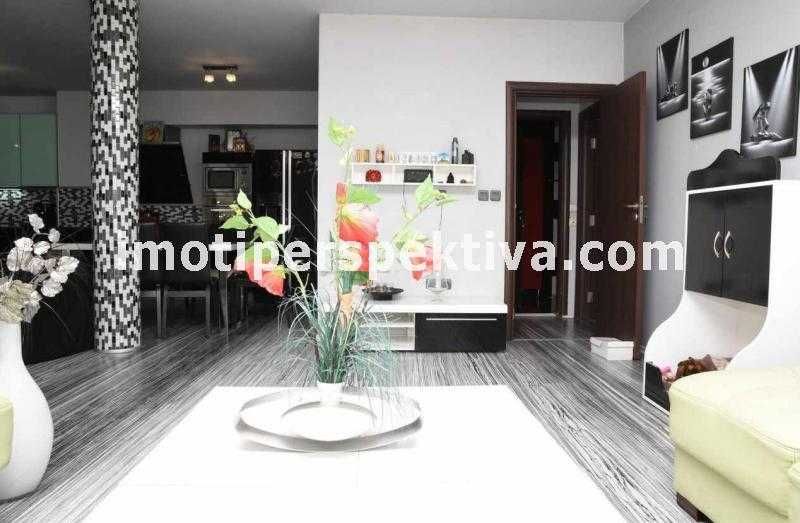 Продава се Тристаен апартамент в Пловдив, Христо Смирненски - 128 кв.м за 1438 €/кв.м - Снимка #2