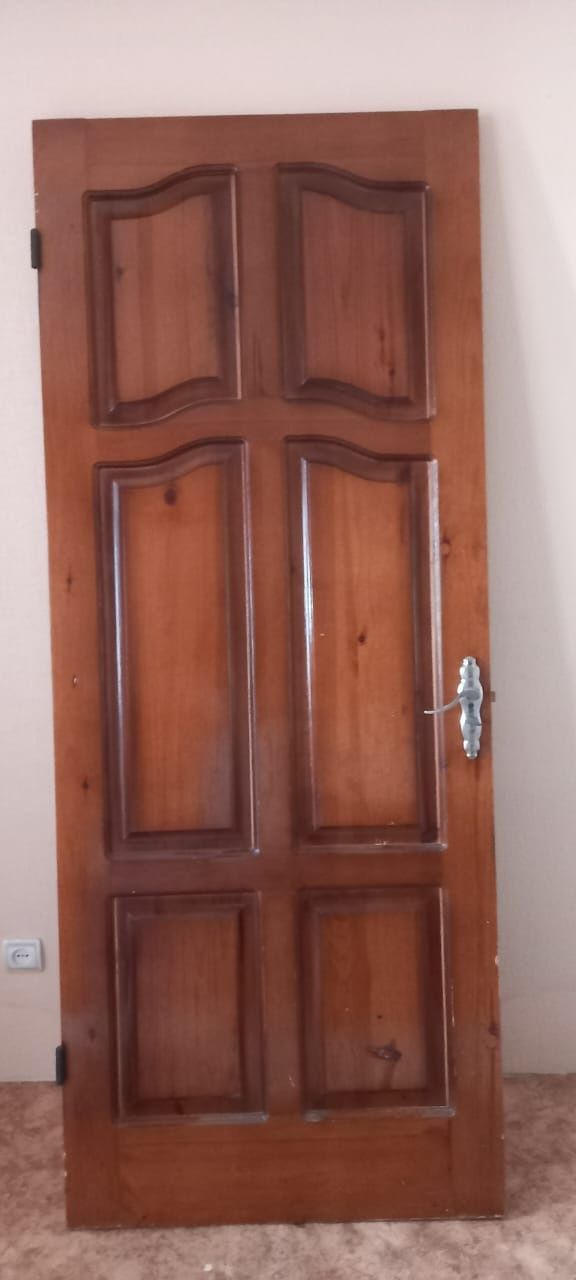 Дверь деревянная 20000