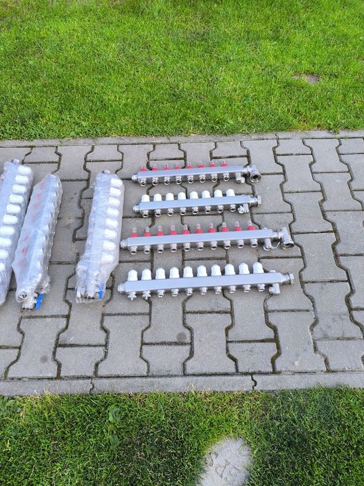 Vând distribuitoare