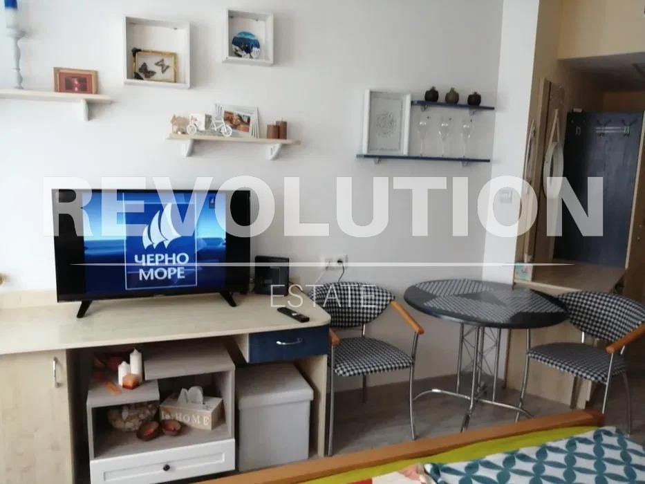 Дава се под наем Едностаен апартамент в Варна, м-т Евксиноград - 40 кв.м за 285 € - Снимка #3