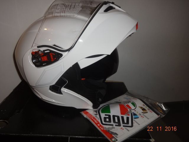 Agv flip up s размер нова агв модуларна турист мото каска open face