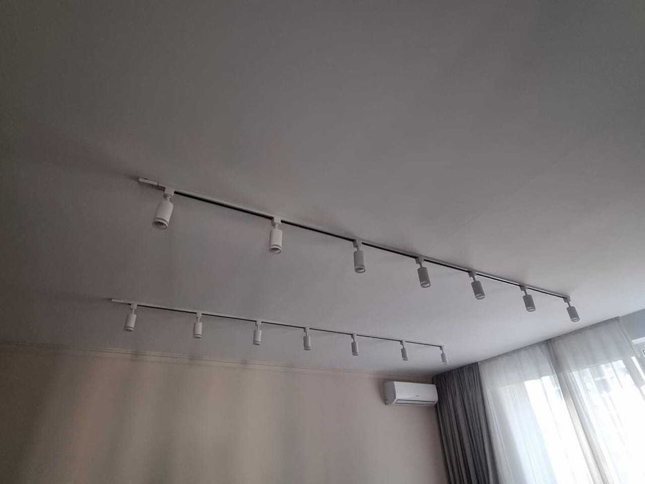 Трековый светильник (спот)