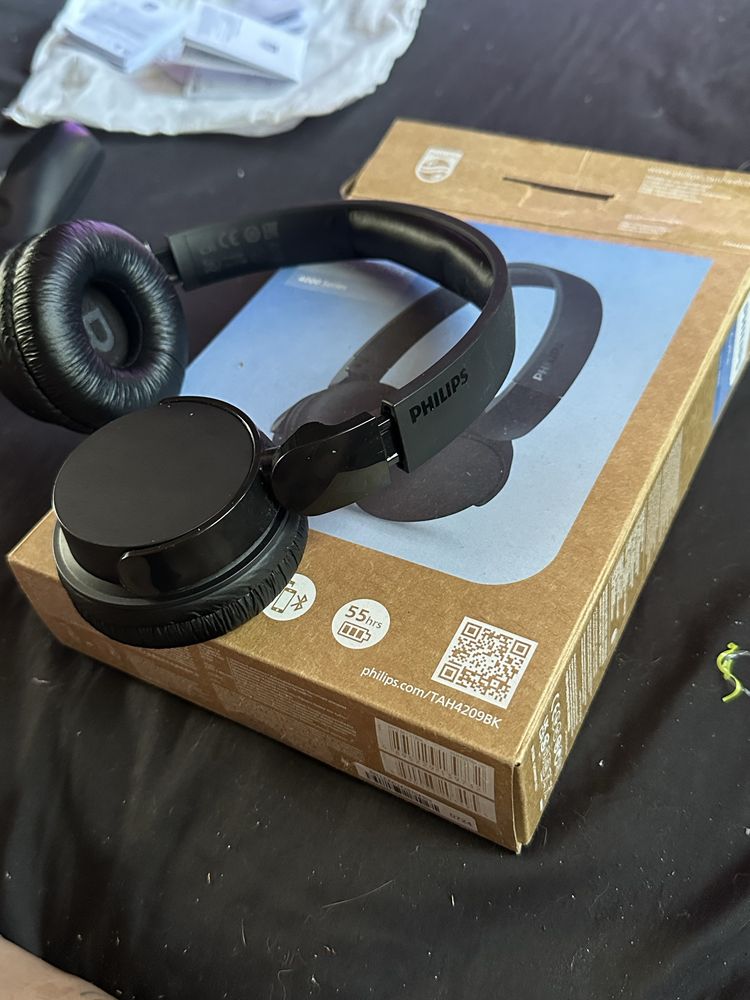 Philips безжични слушалки series 4000 /TAH4209BK