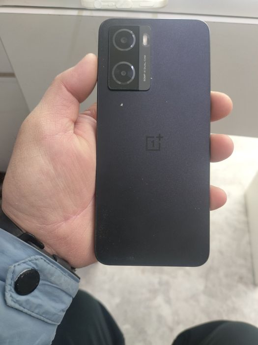 Продам почти новый смартфон