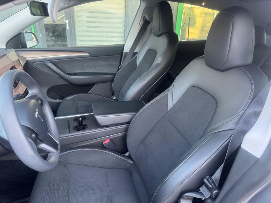 Vand Tesla model Y Long Range