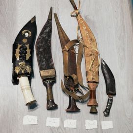 Автентични ножове КУКРИ и Африкански племенни ножове. Цени 50-110 лв