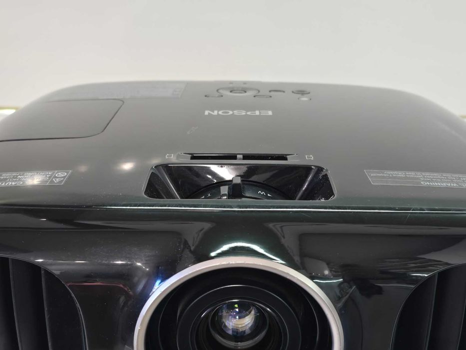 Проектор за домашно кино Epson EH-TW6100 1080p 2300 ANSI Lumens