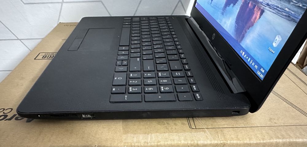 Игровой ноутбук intel Core i3-7020U/ОЗУ 8Gb/SSD 256Gb/MX 110 2Gb GDDR5