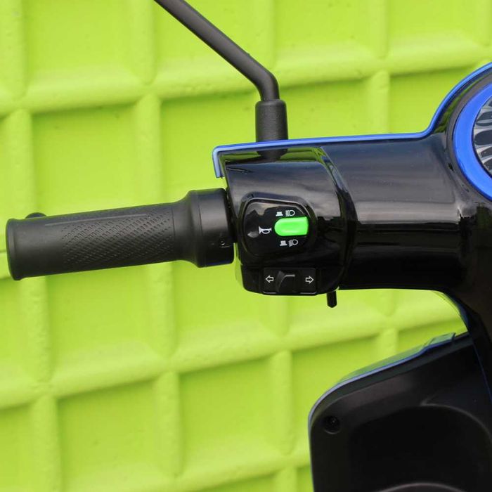 Електрическа Четириколка FM4 LUX 1500W - BLUE