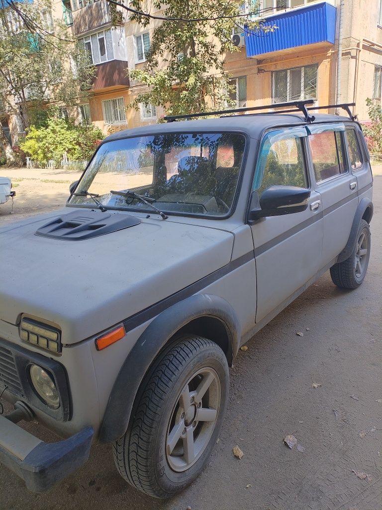 Продам ниву 21214