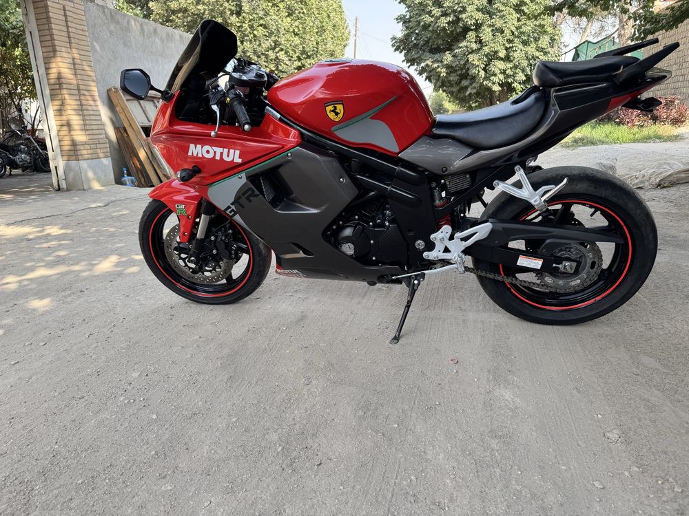 Продам  Hyosung 650gt