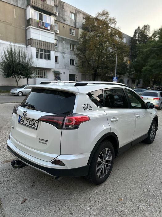 Toyota RAV4 2.5 Hybrid 4X4- 155 CP