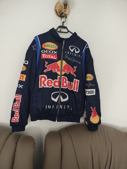 Geacă Red Bull Racing Formula 1 – Oficial Team Jacket