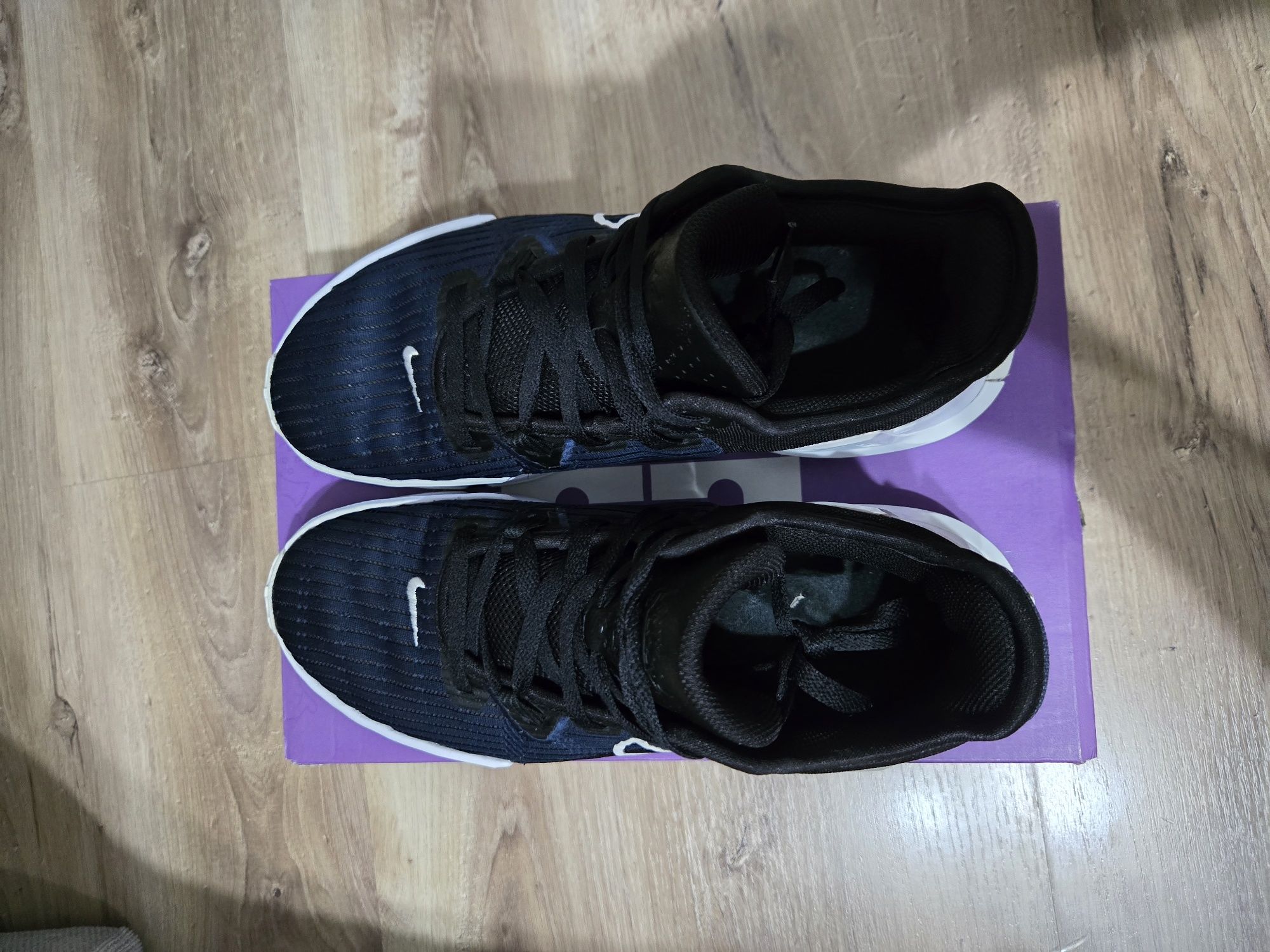 Adidași Nike LeBron Witness VIII