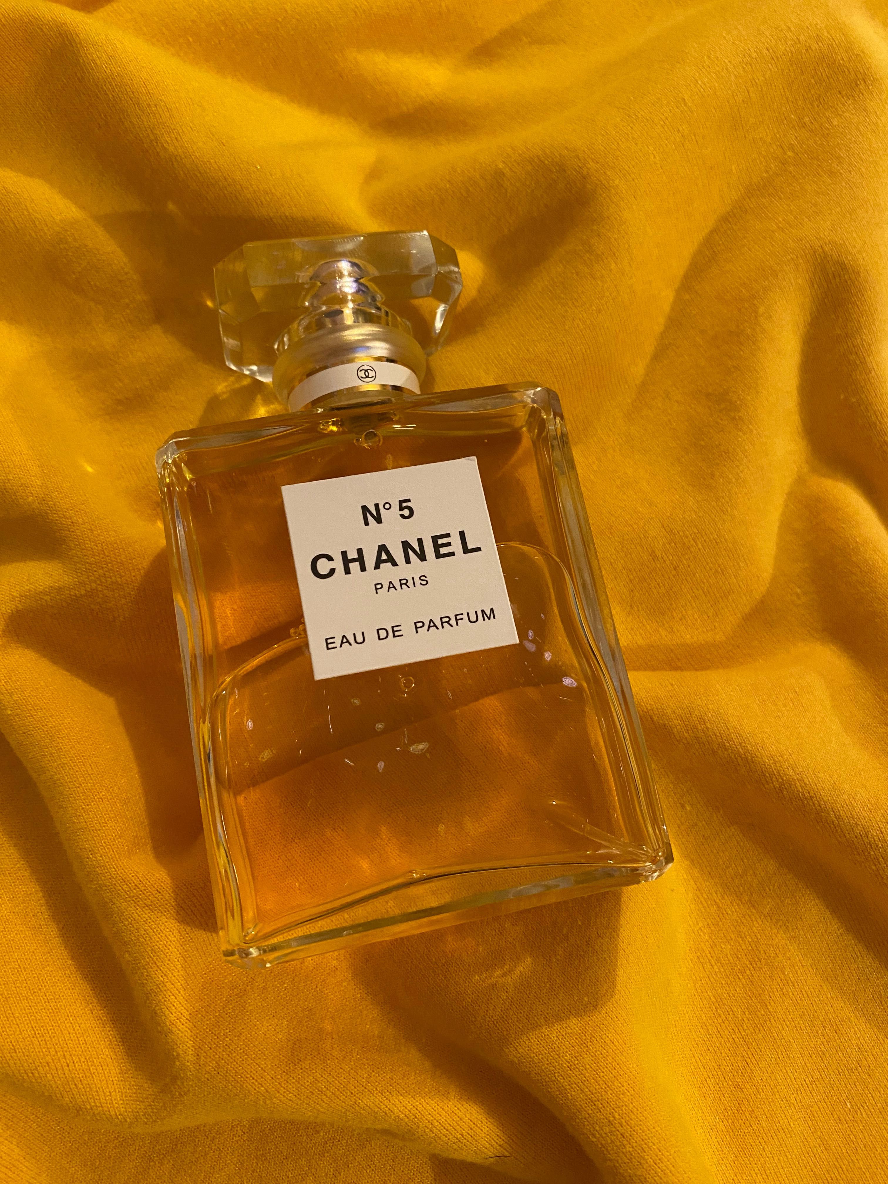 Продавам оригинален парфюм на Chanel № 5.