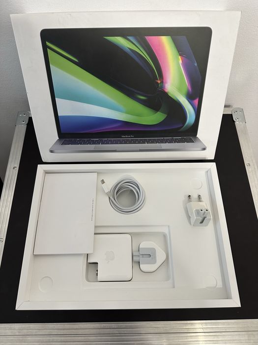 MacBook Pro M2 13,3", 8Gb Ram, 512Gb SSD, Touchbar,TouchID