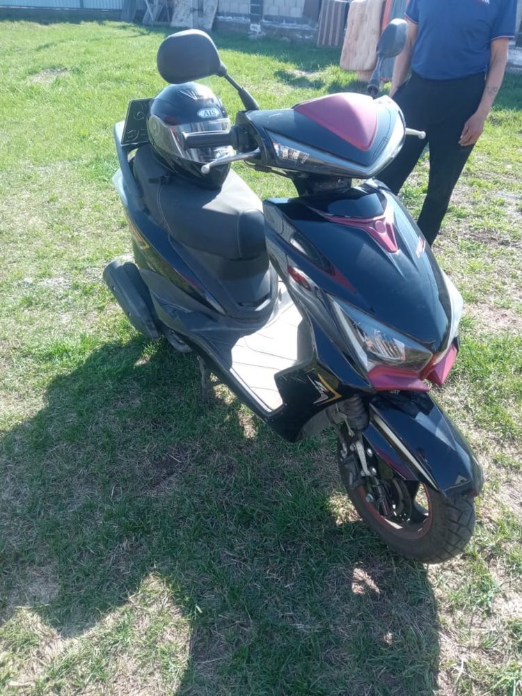 Продается мопед  М8 2022г