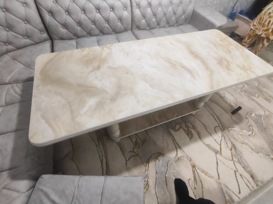 Мехмонхона учун стол