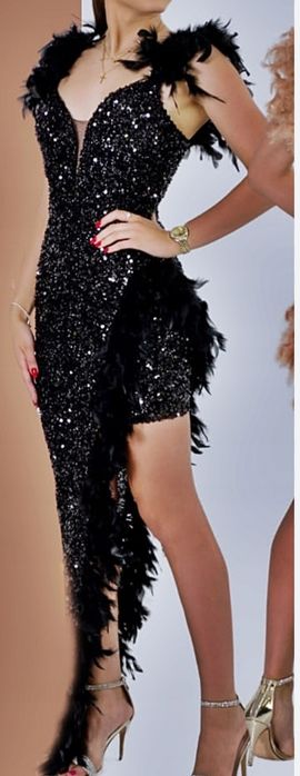 Официална рокля с пайети и пера