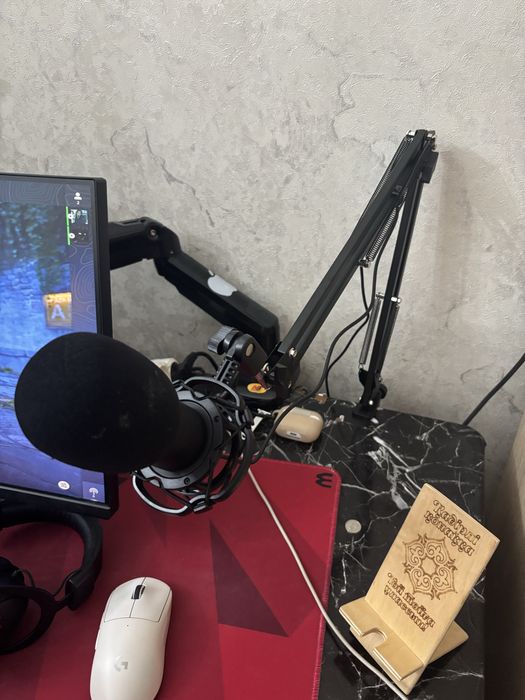 Продаю комплект наушники/микрофон