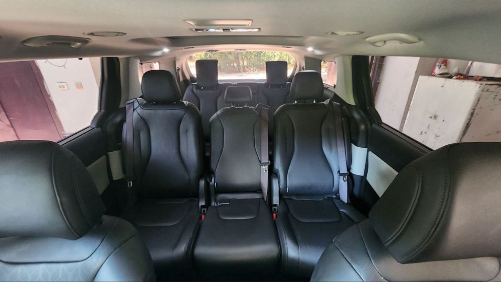Транспортные услуги с водителем Kia Carnival