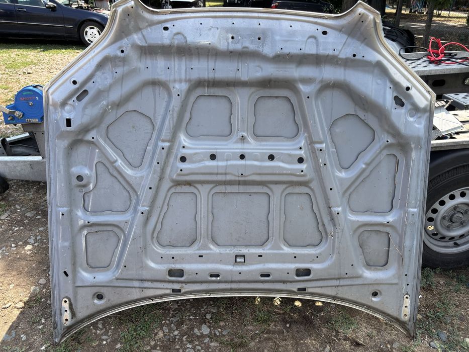 Капак Subaru Outback