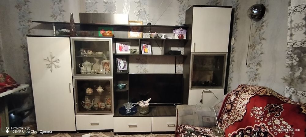 Мебель стенка хорошая