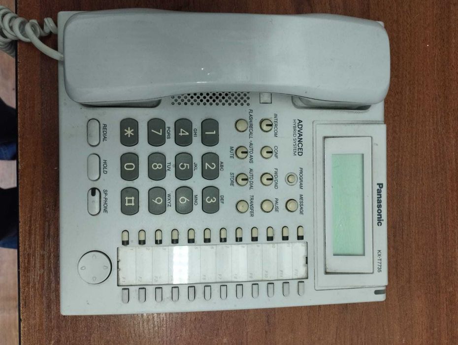 Системный телефон Panasonic Kx-t7735