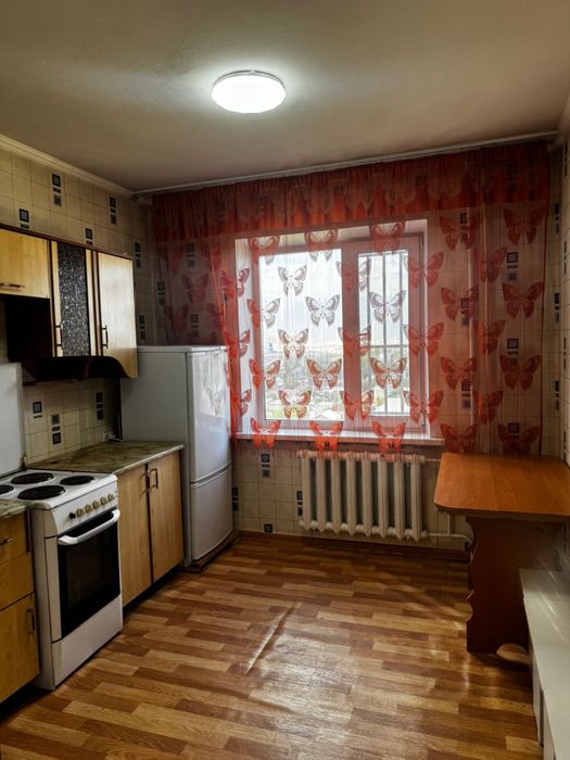 Сдаётся 2-х комнатная квартира на долгий срок.