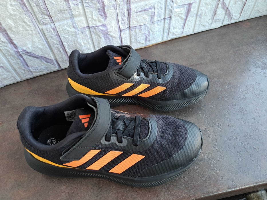 детски маратонки Adidas,кецове,спортни обувки,адидас,ном.35 за момче