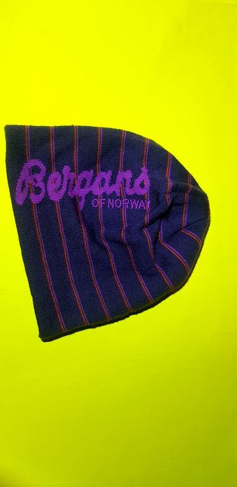 Шапки  Berqdans  G- star  New York  yankes