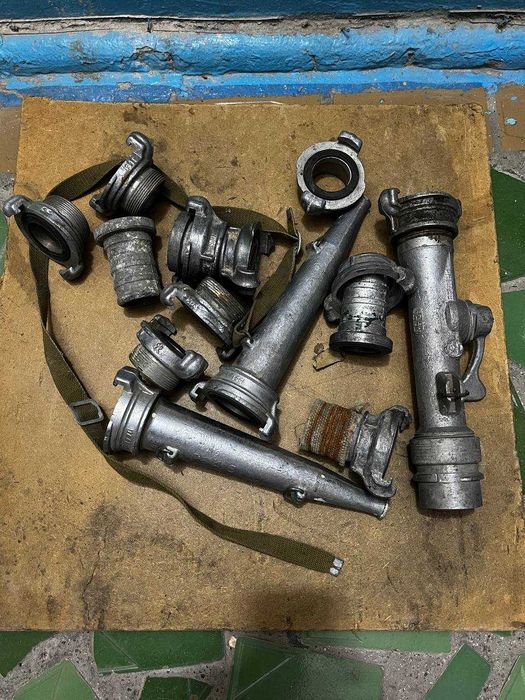 Пожарные стволы и соединительные головки, гайки (комплект)