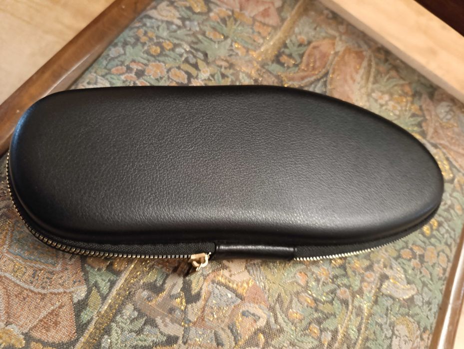 Продам чехол для обуви,кожа,недррого