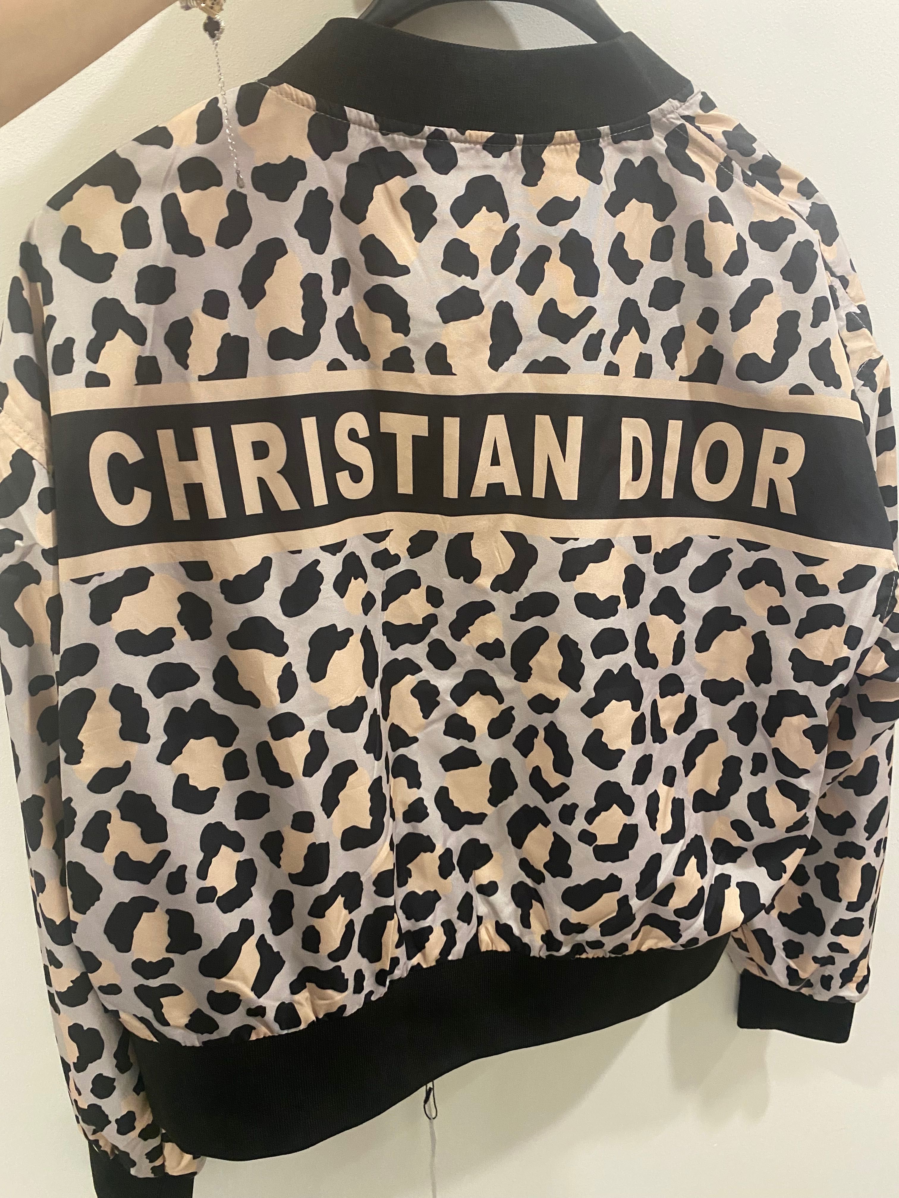 Яке Cristian dior