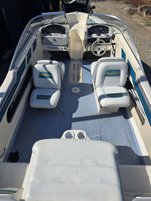 Vand sau schimb cu auto, barca sport, motor Yamaha 223 CP, Renken 200