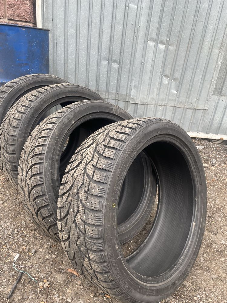 Toyo Observe G3-Ice 225/40 R18 92T с шипами