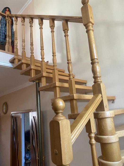 Деревянный лестница