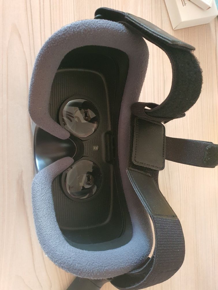 Gear VR с джойстиком